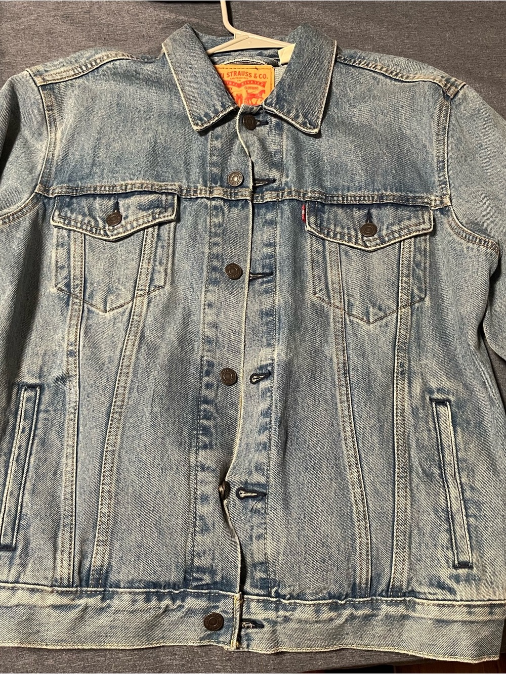 Levi's Light Wash Denim Trucker Jacket - Picture 1 of 2